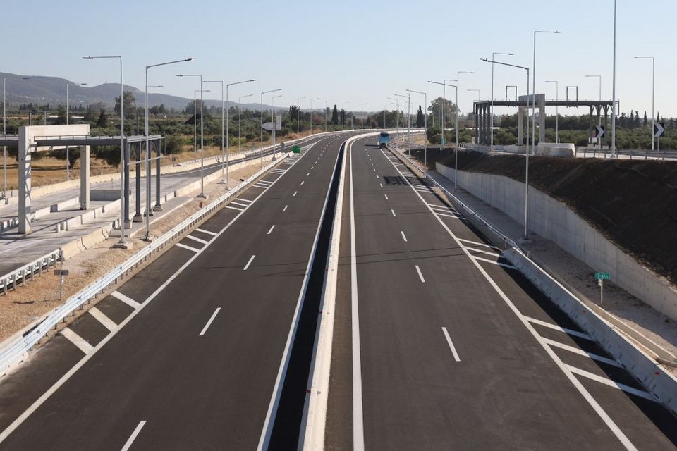 Το έργο περιλαμβάνει: 11 γέφυρες, 41 κάτω διαβάσεις, 28 άνω διαβάσεις, 1 τεχνική βάση στον Πύργο