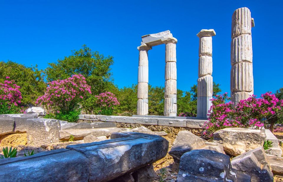 Στο Ιερό των Μεγάλων Θεών