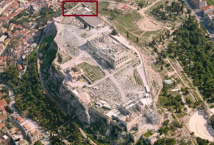 Άποψη του Ιερού Βράχου της Ακρόπολης με περιοχή της επέμβασης