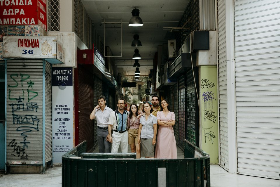 Το εμβληματικό τελευταίο μυθιστόρημα του Στρατή Τσίρκα, Η Χαμένη Άνοιξη, μεταφέρεται για πρώτη φορά στη σκηνή του θεάτρου Πορεία 