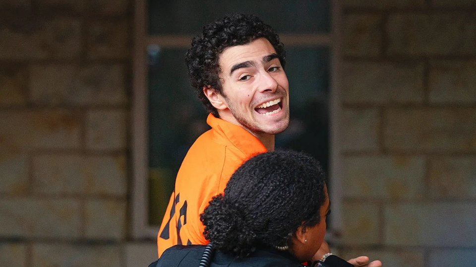 Η εταιρεία, ύστερα από τον σάλο, απέσυρε τη φωτογραφία. Όμως το προηγούμενο είχε ήδη δημιουργηθεί: η εικόνα ενός ανθρώπου μπορεί να αποκτήσει παράλληλες ζωές στον ψηφιακό χώρο, χωρίς τη συναίνεσή του / GETTY