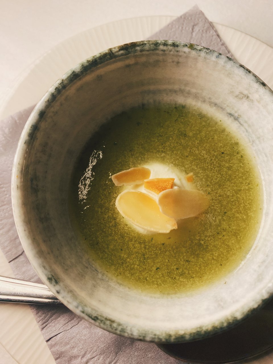 Το welcome με ζωμό πεπονιού / Φωτογραφία: Μάνος Λειβαδάρος/iefimerida