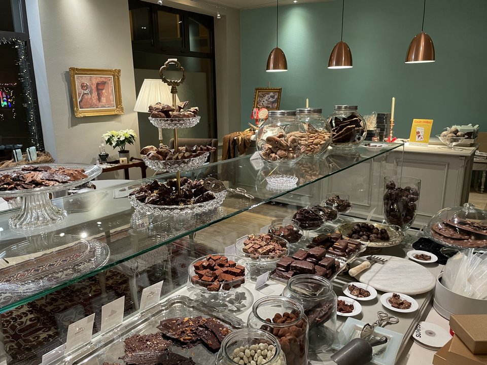 Το κατάστημα MINA Handmade Chocolates στις Βρυξέλλες / Φωτογραφία: Μίνα Αποστολίδη