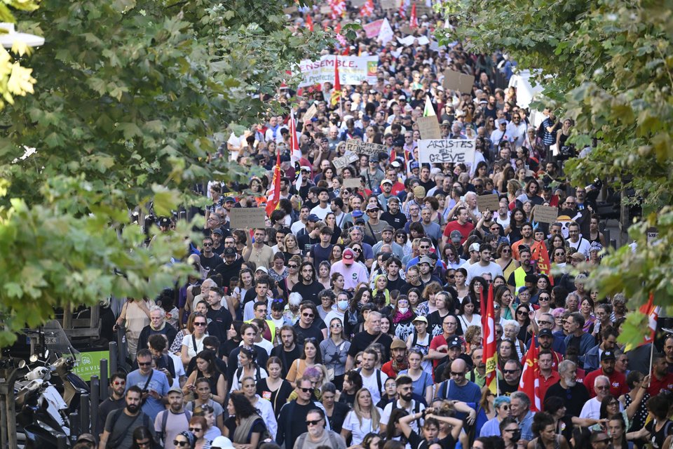 Απεργίες και διαδηλώσεις σήμερα στη Γαλλία