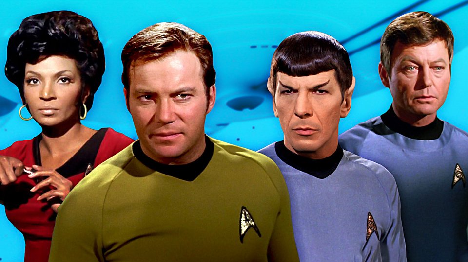 Στο σύμπαν που έπλασε ο Gene Roddenberry, οι άνθρωποι είχαν ήδη ξεπεράσει τις τεχνολογικές αγκυλώσεις του 20ού αιώνα, ταξιδεύοντας ανάμεσα στα άστρα με συσκευές και εργαλεία που τότε έμοιαζαν αδύνατα / WIKIPEDIA