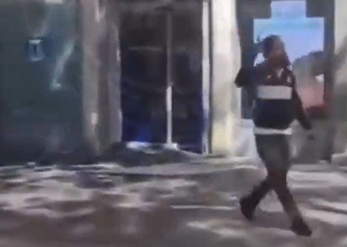 Ο 35χρονος Τυνήσιος που σκόρπισε τον τρόμο στη Μασσαλία και τελικά έπεσε νεκρός από την αστυνομία