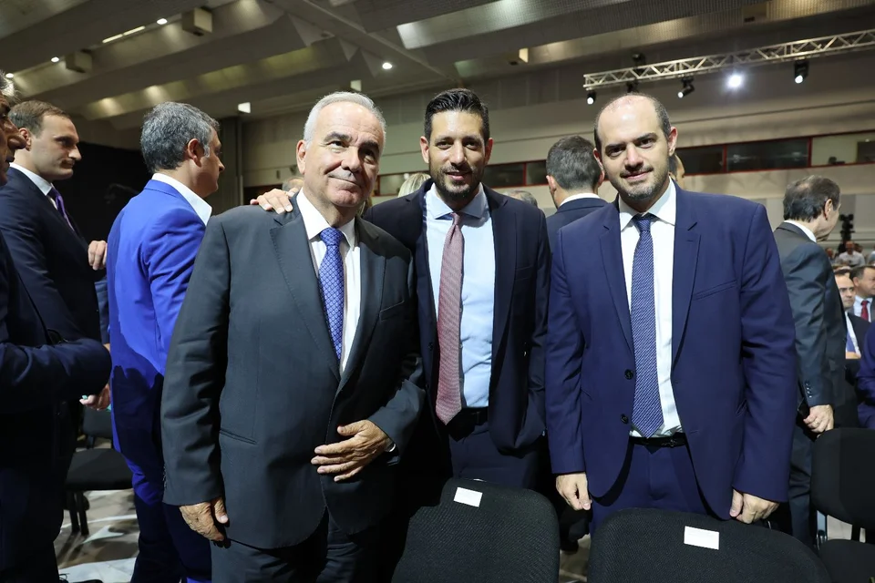Ο αναπληρωτής Υπουργός Εθνικής Οικονομίας και Οικονομικών της Ελλάδας Νίκος Παπαθανάσης, ο Κωνσταντίνος Κυρανάκης και ο Γιώργος Κώτσηρας