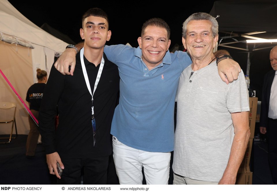 Ο Γρηγόρης Μπιθικώτσης με τον γιο του, Γρηγόρη, και τον Γιώργο Μαργαρίτη