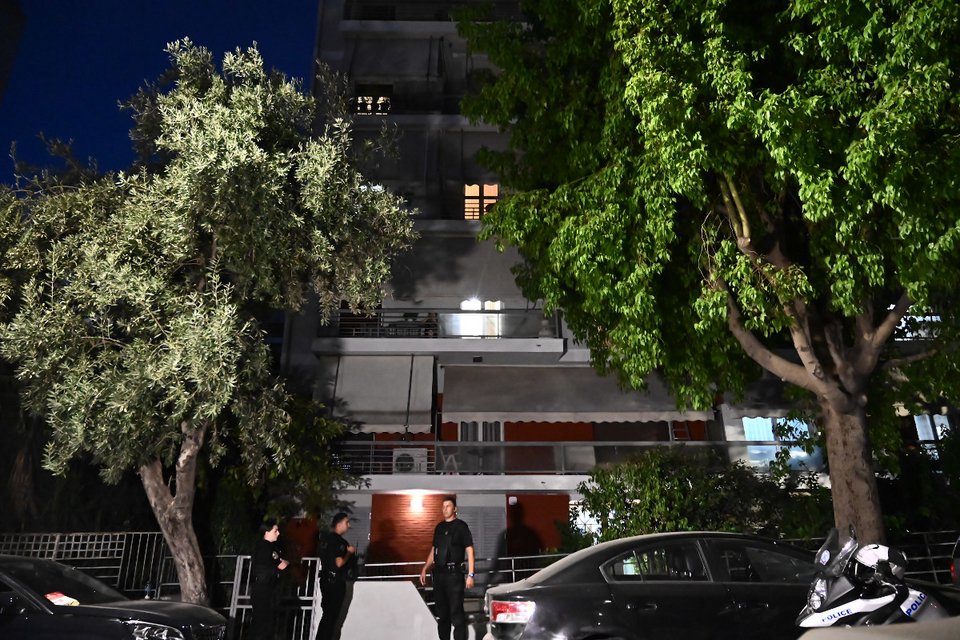 Το διαμέρισμα στον Νέο Κόσμο όπου εντοπίστηκε νεκρό το ηλικιωμένο ζευγάρι / Φωτογραφία EUROKINISSI