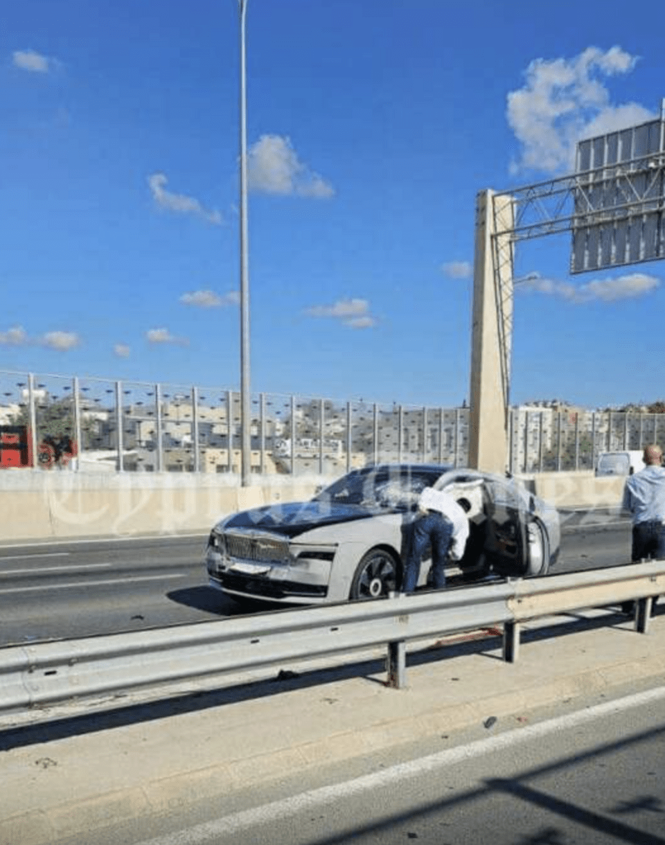 To αυτοκίνητο μέσα στο οποίο δολοφόνησαν τον Σταύρο Δημοσθένους
