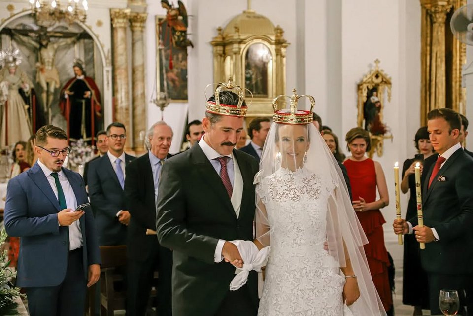 Ο λαμπερός γάμος του ζευγαριού