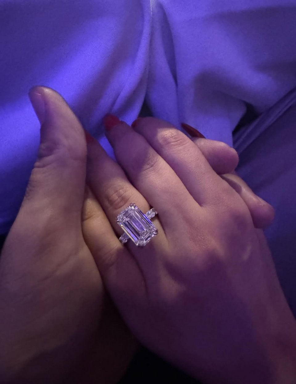 To δαχτυλίδι αρραβώνων