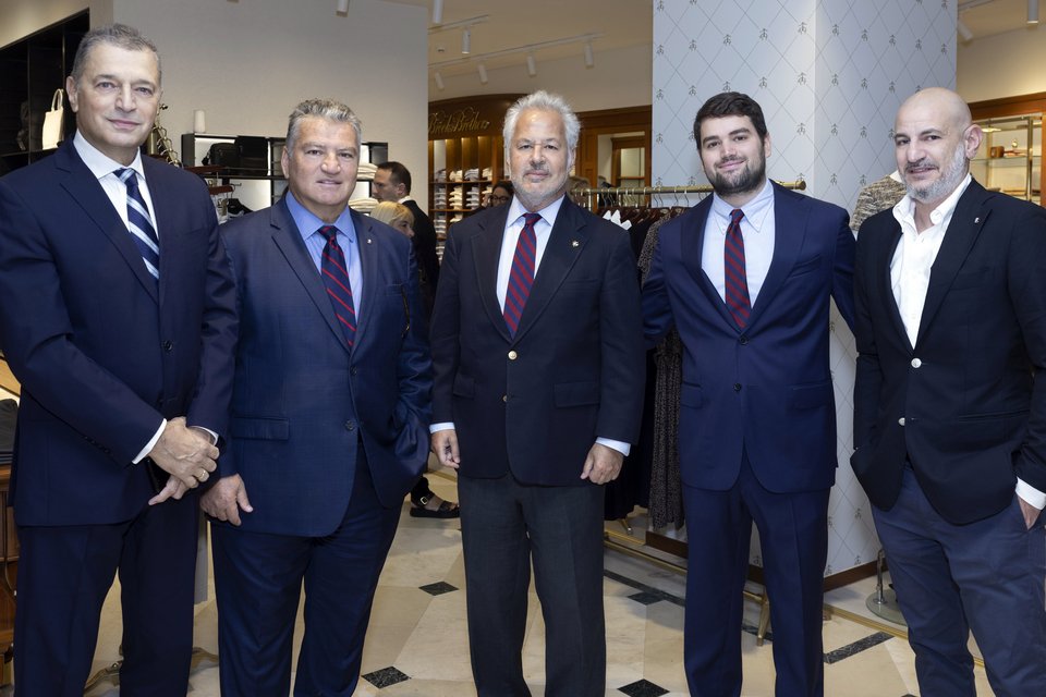Αλκιβιάδης Στεφανής- Διοικητής Αγίου Όρους, Π. Υπουργός Εθνικής Άμυνας, Στρατηγός Ε.Α. -Επίτιμος Αρχηγός ΓΕΣ, Κωνσταντίνος Τσουβελεκάκης, Γεώργιος Τανισκίδης-Πρόεδρος OPTIMA BANK, Σπύρος Τσουβελεκάκης, Μιχάλης Πουλάς-CEO REPLAY &amp; BROOKS BROTHERS
