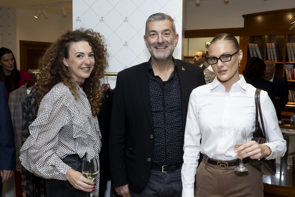 Άννα Αθανασίου, Γιάννης Βασιλειάδης, Fionnuala Watts