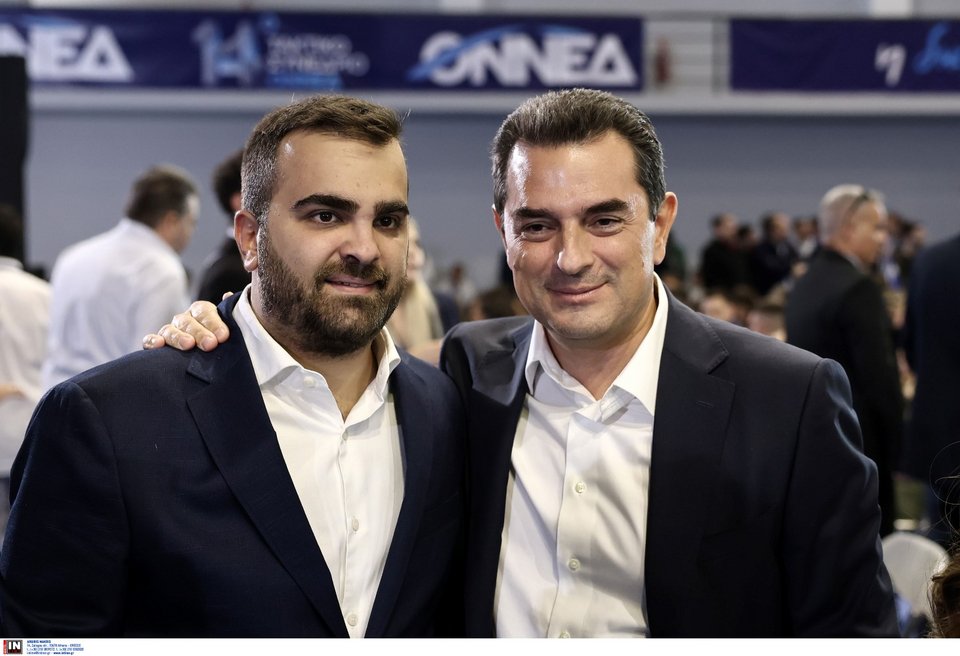 Ο πρόεδρος της ΟΝΝΕΔ Ορφέας Γεωργίου με τον γραμματέα της ΝΔ, Κώστα Σκρέκα