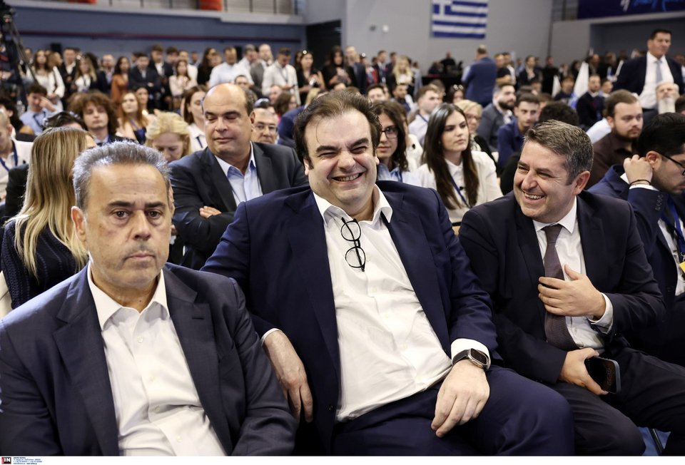 Από αριστερά: Σταύρος Παπασταύρου, Κυριάκος Πιερρακάκης και Γιώργος Μυλωνάκης