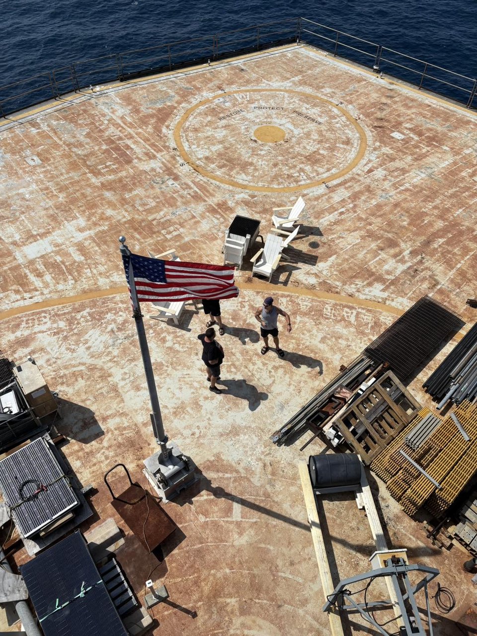 Το Frying Pan Tower διαθέτει οκτώ δωμάτια, ένα μπάνιο και φιλοξενεί έως δώδεκα επισκέπτες που πληρώνουν περίπου 600 ευρώ για ένα σαββατοκύριακο / FACEBOOK
