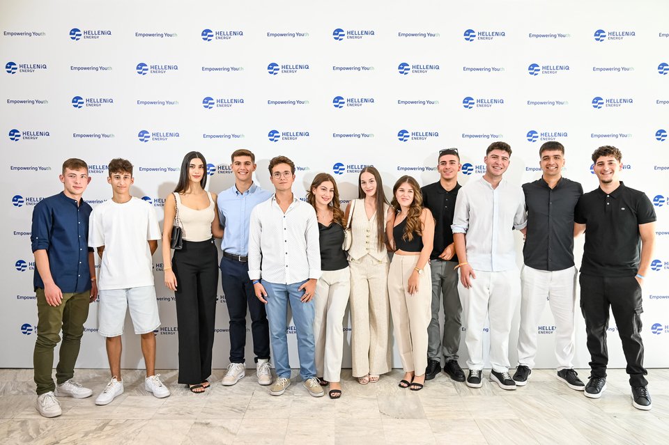  Μαθητές από σχολεία του Θριάσιου Πεδίου που διακρίθηκαν για τις άριστες επιδόσεις τους και πέτυχαν την εισαγωγή τους στην Τριτοβάθμια Εκπαίδευση 