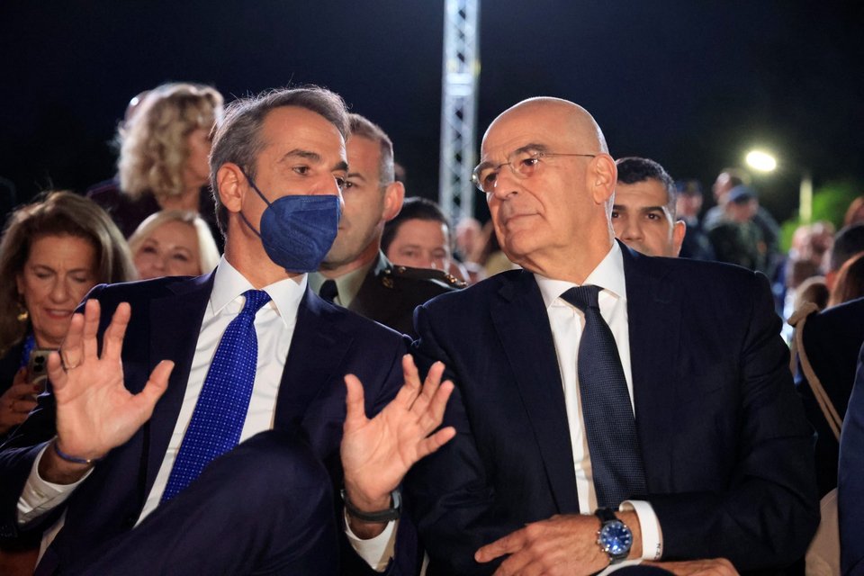 Ο πρωθυπουργός Κυριάκος Μητσοτάκης με τον υπουργό Εθνικής Άμυνας, Νίκο Δένδια