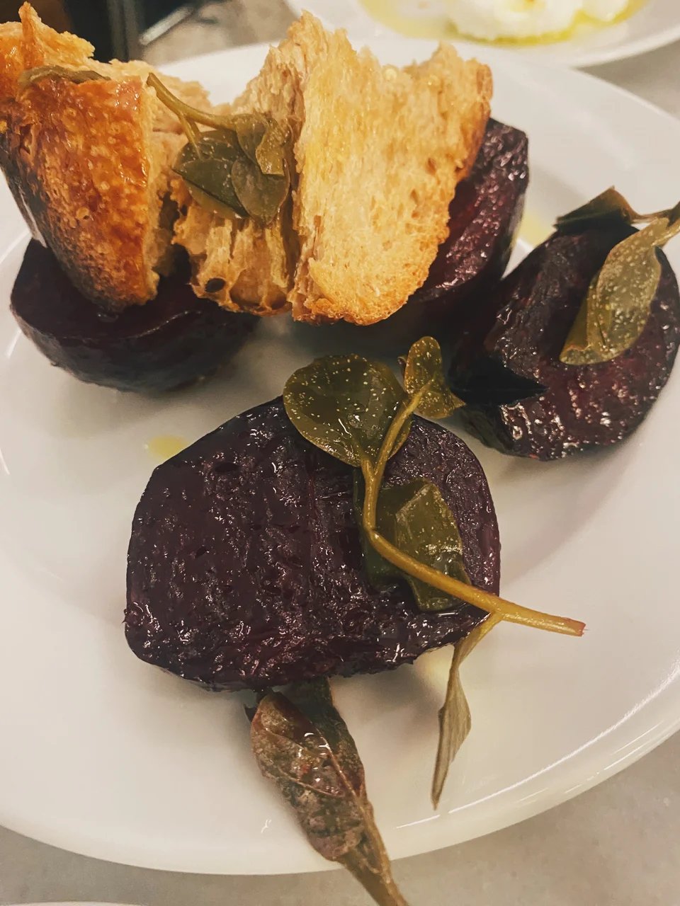 Παντζάρια ψητά στη φωτιά / Φωτογραφία: Μάνος Λειβαδάρος/iefimerida