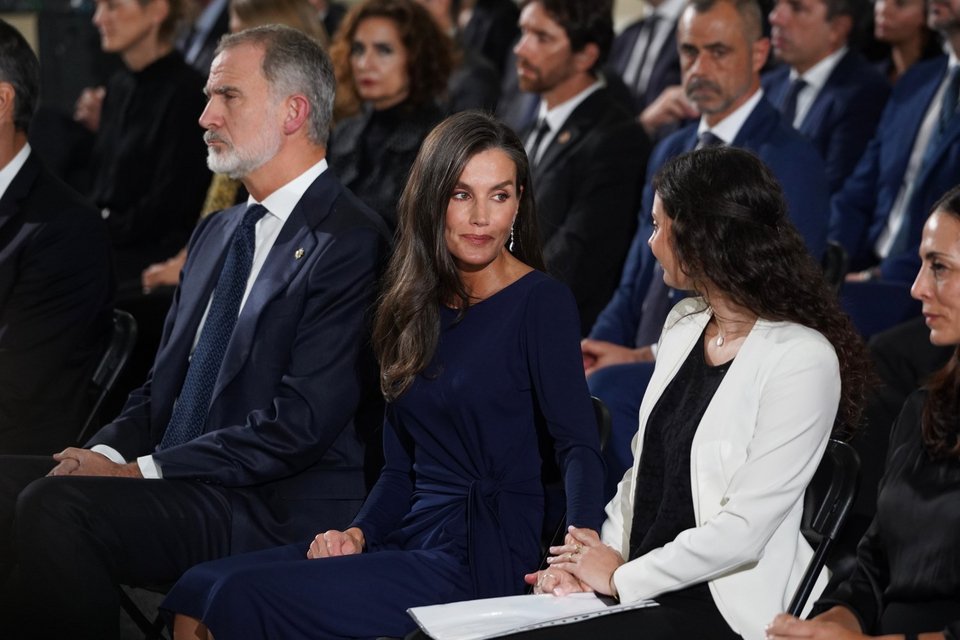 O βασιλιάW Φελίπε με τη βασίλισσα Λετίθια / Φωτογραφία: AP