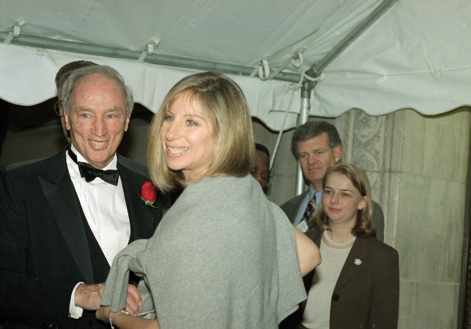 Μπάρμπρα Στρέιζαντ και Πιέρ Τριντό