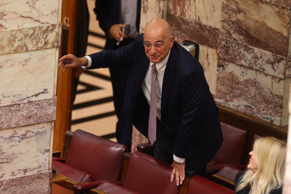 Ο Νίκος Δένδιας στα «ορεινά» της Βουλής / Intime