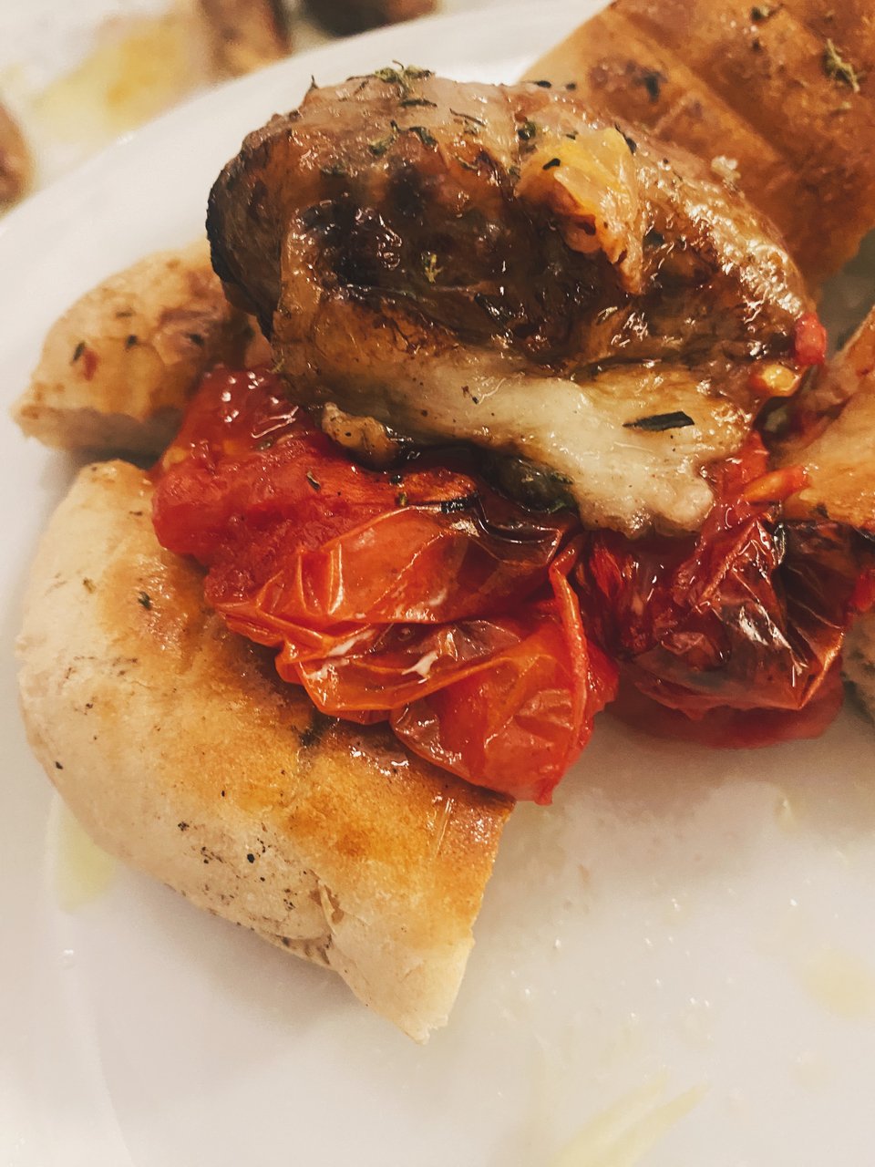 Μπιφτεκάκια τυλιγμένα σε μπόλια / Φωτογραφία: Μάνος Λειβαδάρος/iefimerida