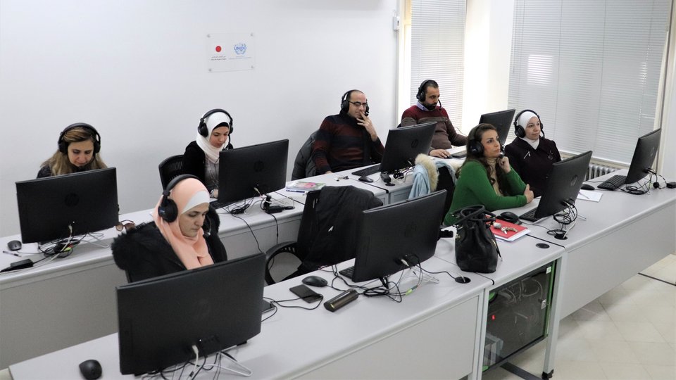 Εκεί όπου άλλοτε αντηχούσαν εκρήξεις, σήμερα ακούγεται το κλικ των πληκτρολογίων. Νέοι προγραμματιστές, γυναίκες επιχειρηματίες και επιστήμονες της διασποράς επιστρέφουν / FACEBOOK