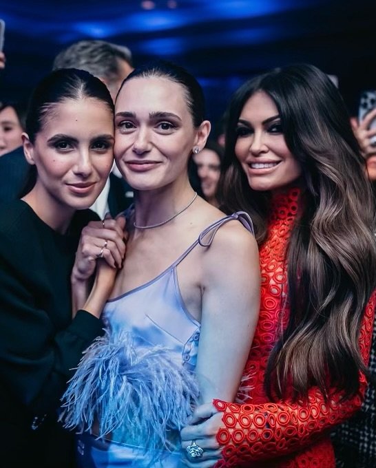 Από την εμφάνιση της κυρίας Γκιλφόιλ στο Λονδίνο Facebook @Kimberly Guilfoyle