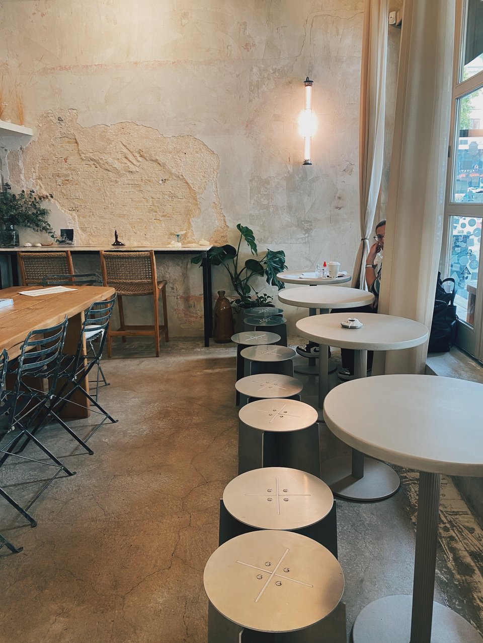 Ο εσωτερικός χώρος του Φαρίν Μουά στο Περιστέρι / Φωτογραφία: Μάνος Λειβαδάρος/iefimerida 