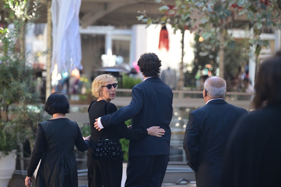 Δύσκολες ώρες για την οικογένεια του Διονύση Σαββόπουλου