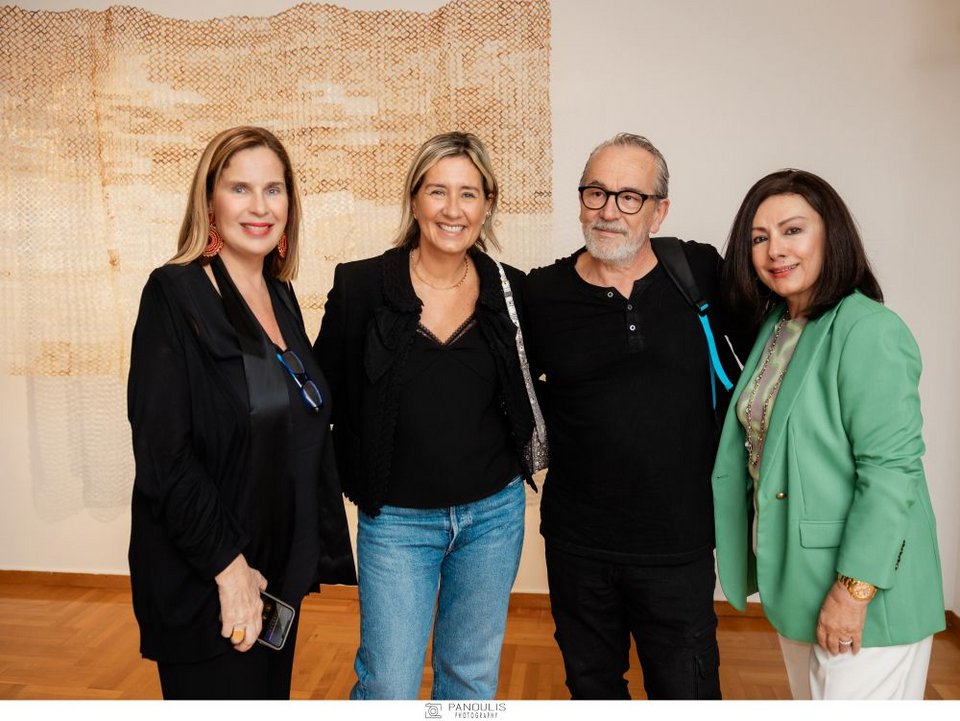 Η Διευθύντρια της CITRONNE Gallery Τατιάνα Σπινάρη-Πολλάλη, Μαρία Κλάους, ο εικαστικός και Πρόεδρος του Διοικητικού Συμβουλίου του ΕΜΣΤ Άγγελος Αντωνόπουλος, Ξένια Πίττα