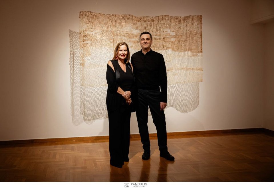 ΓΚΑΛΕΡΙ CITRONNE ΑΘΗΝΑ η Διευθύντρια της CITRONNE Gallery Τατιάνα Σπινάρη-Πολλάλη και ο εικαστικός Νίκος Ποδιάς