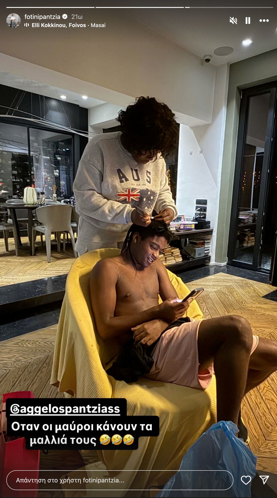 Η ανάρτηση της Φωτεινής Παντζιά με τον γιο της που φτιάχνει τα μαλλιά του