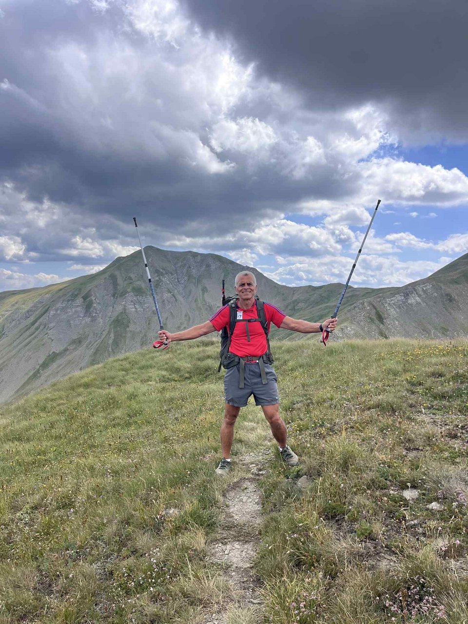 Ηλίας Φλάμπουρας: Ποιος είναι ο δάσκαλος που μπήκε στο στόχαστρο του Μητροπολίτη στη Ζάκυνθο