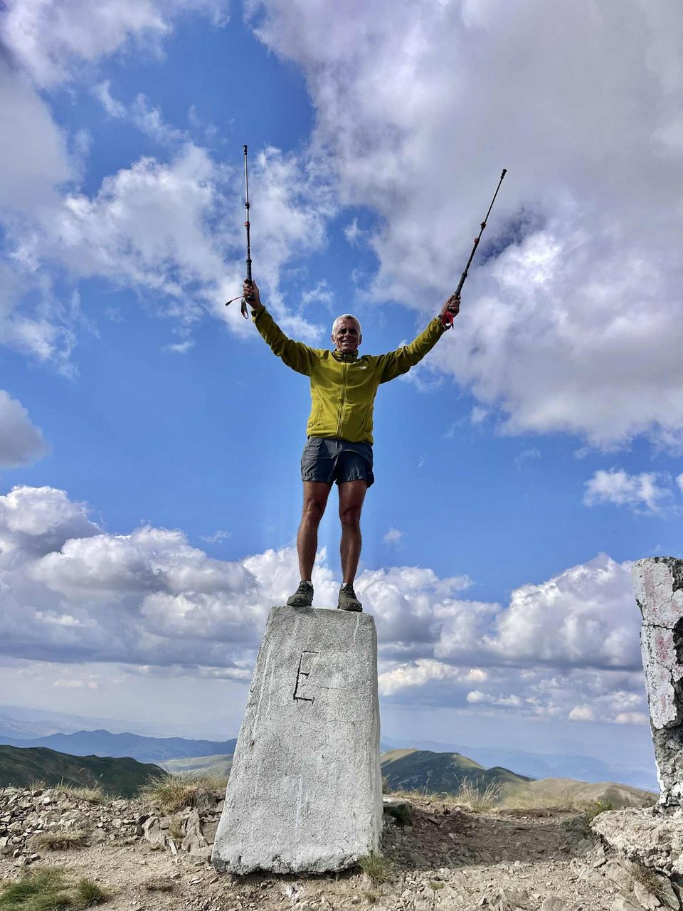 Ηλίας Φλάμπουρας: Ποιος είναι ο δάσκαλος που μπήκε στο στόχαστρο του Μητροπολίτη στη Ζάκυνθο