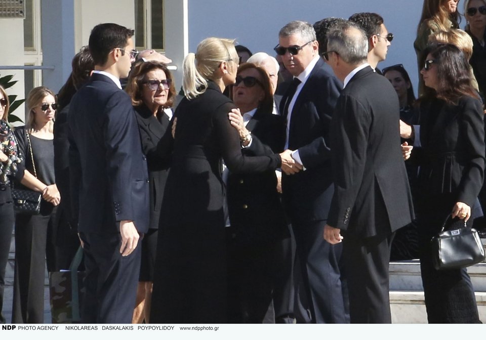 Μπέσσυ Λαιμού, Διαμαντής Λαιμός