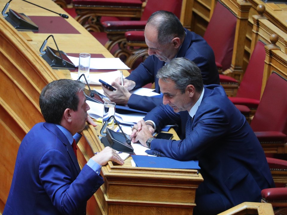 Ο Δημήτρης Καιρίδης ενημερώνει τον Πρωθυπουργό για το επεισόδιο με Βελόπουλο