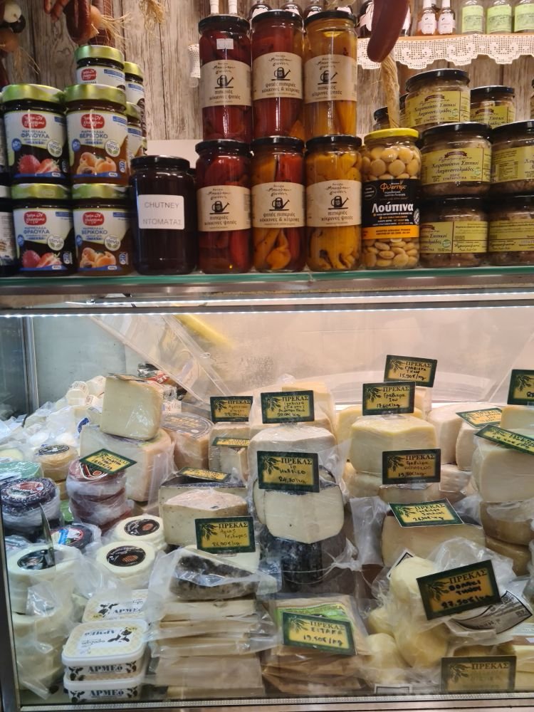 Τα τελευταία χρόνια, ο Κώστας Πρέκας έχει μπει και στην καλλιέργεια, υπηρετώντας τη φιλοσοφία «farm to fork»