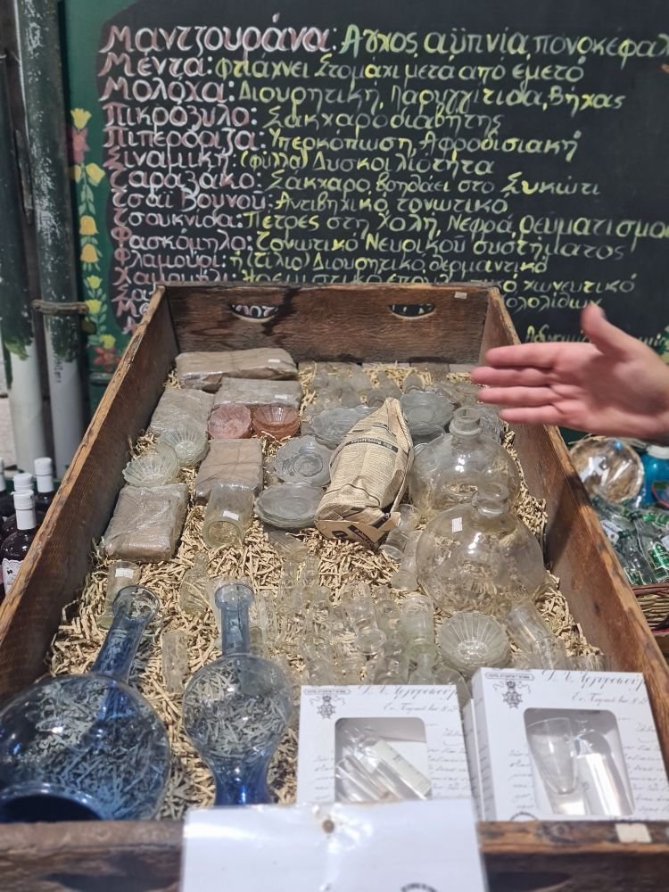 Yαλικά από το πρωτο εργοστάσιο που λειτούργησε στην Σύρο