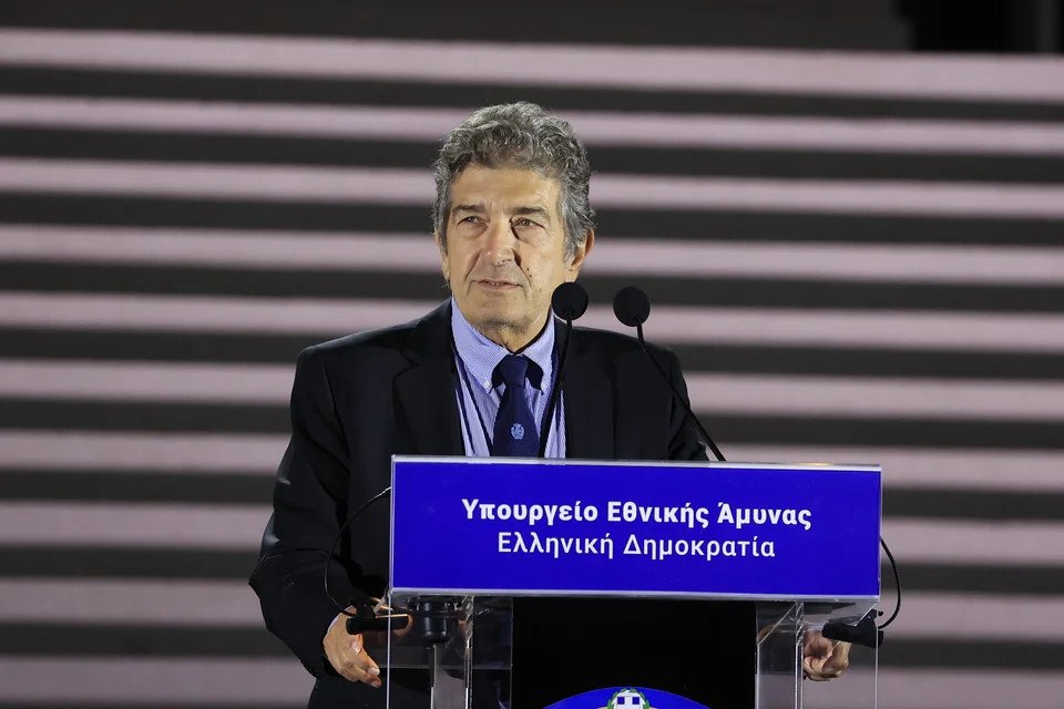 Κώστας Βαρώτσος