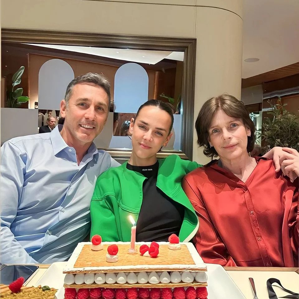 Η Στεφανί του Μονακό με τον πρώην σύζυγό της Ντανιέλ και την κόρη τους Πολίν