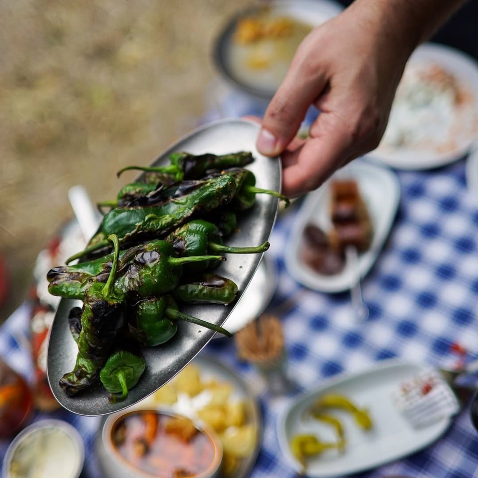 Μεζέδες κρητικοί και βασκικοί στο ¡Topa! στην Κυψέλη / Φωτογραφία: topa.athens/Instagram