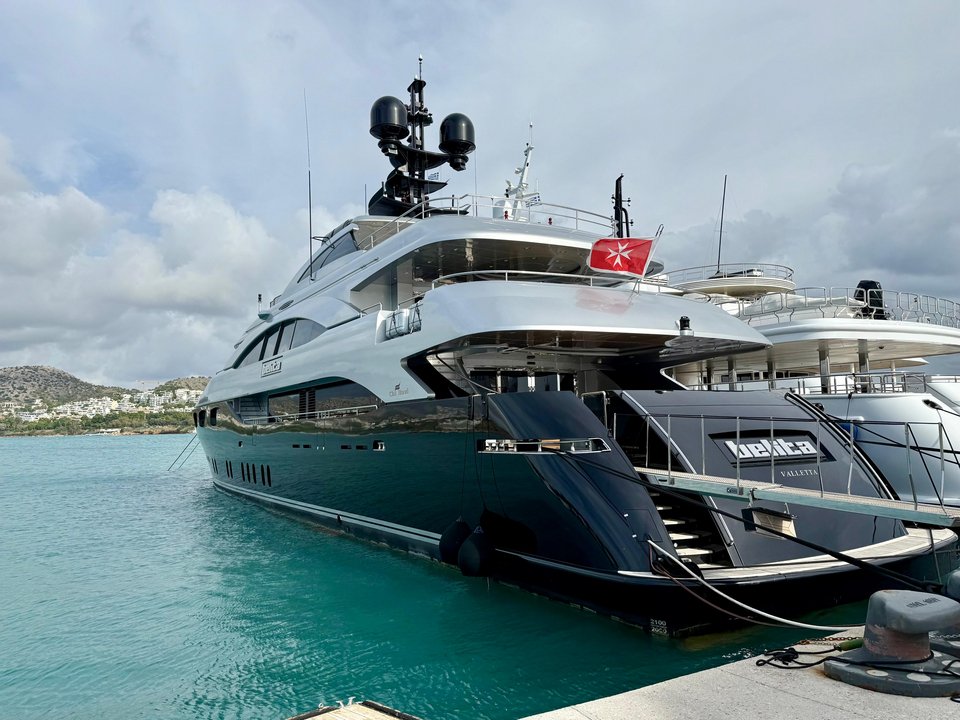 Η Belita είναι η θαλαμηγός του εφοπλιστή Κούστα 