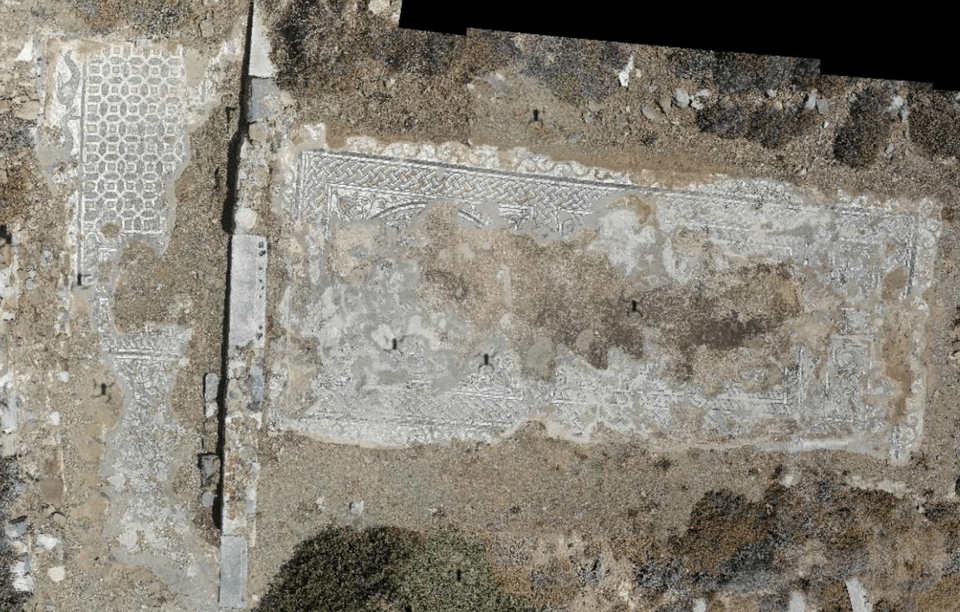 Τα ψηφιδωτά δάπεδα του κεντρικού κλίτους της Βασιλικής του Καρέκλη