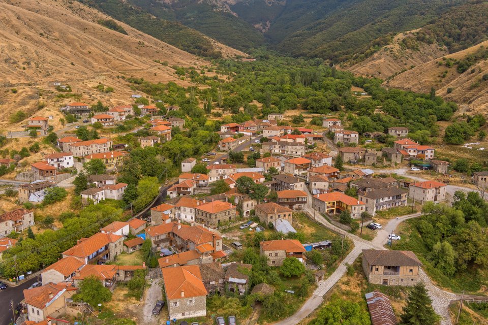 Αεροφωτογραφία του Αγίου Γερμανού, χωριό στις Πρέσπες 