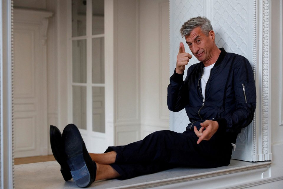 Kανείς δεν μπορεί να αντισταθεί στον Maurizio Cattelan