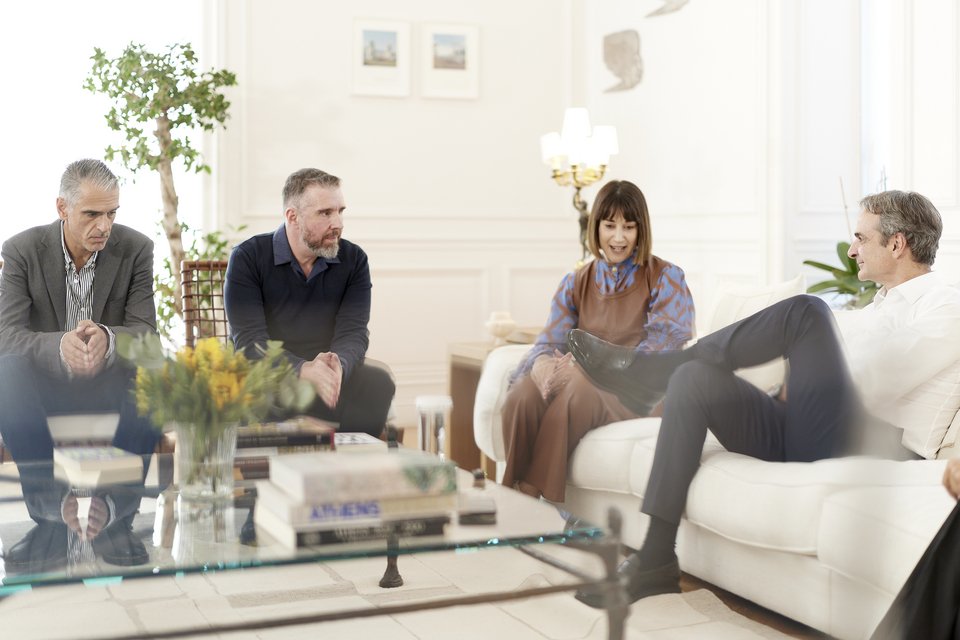 Οι μαραθωνοδρόμοι διηγήθηκαν στον Κυριάκο Μητσοτάκη τις προσωπικές τους ιστορίες, πώς ήρθαν σε επαφή με τον αθλητισμό, το όφελος που είδαν στη ζωή τους, βιώματα από αγώνες