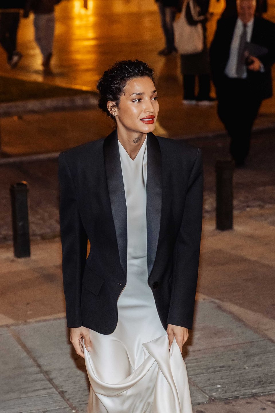 Η Ίντια Μουρ 